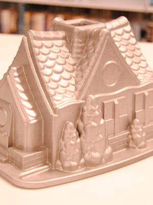 Gingerbread house bundt pan